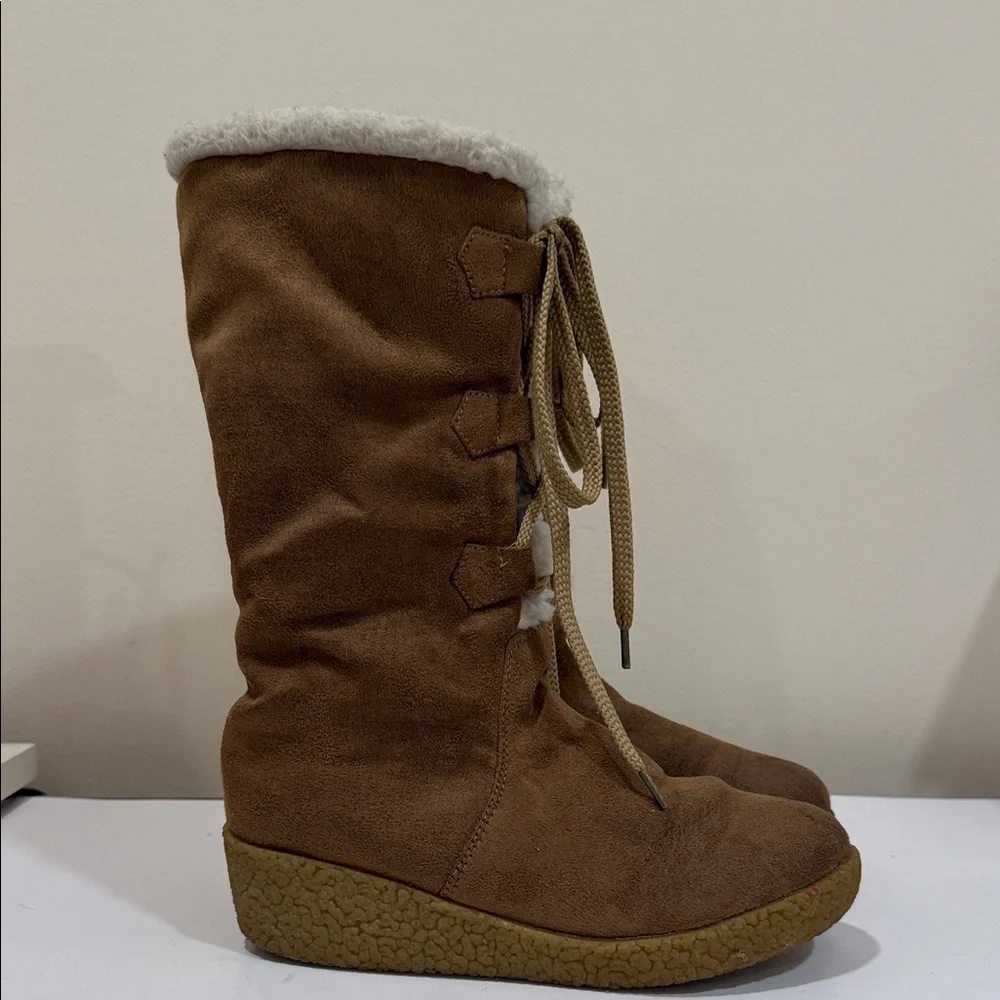 Stevie’s - Steve Madden - Brown Suede Boots with Sherpa Lining ( sz 4-1/2)